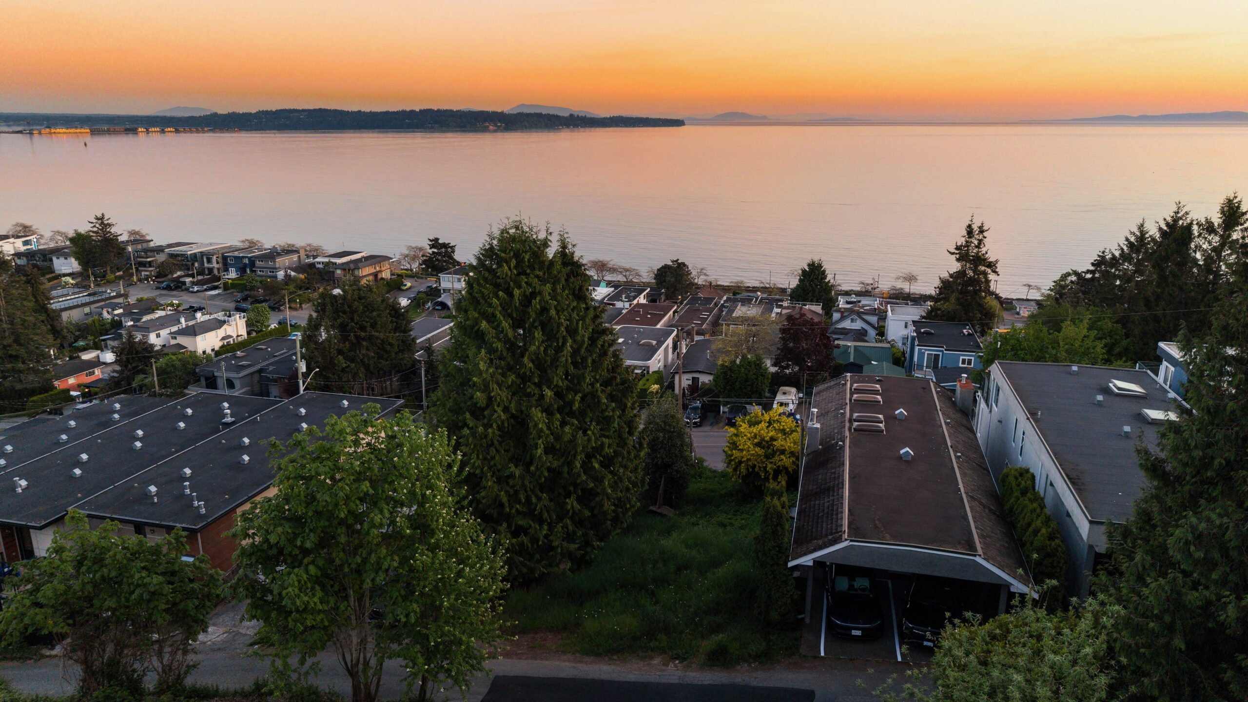 15519 Columbia Avenue, White Rock