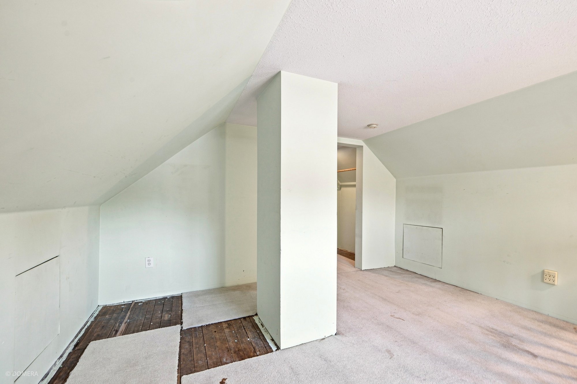 Upper bedroom