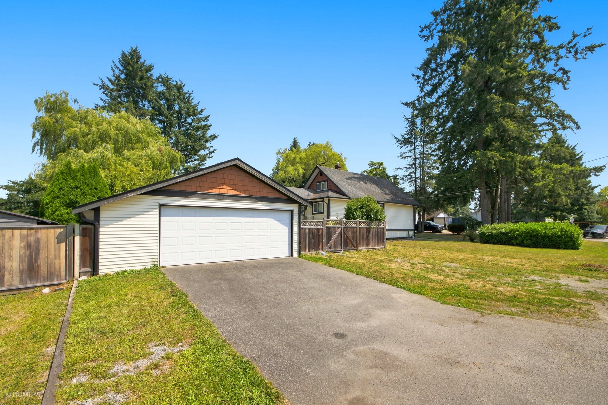 Detached double garage