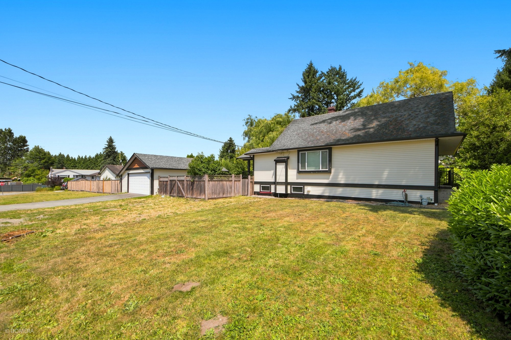 Level 7,202 sq ft lot